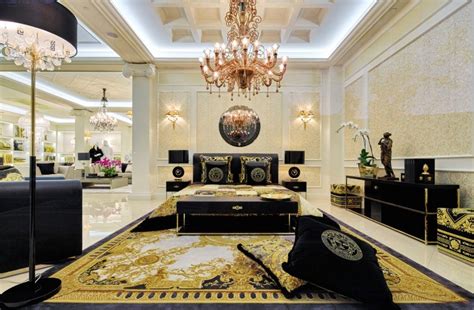 arresamento casa versace|Versace home website.